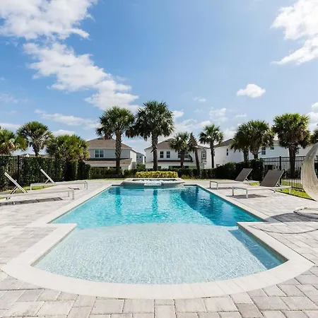 Vibrant 5 Bdrm Home With Private Pool In Encore
